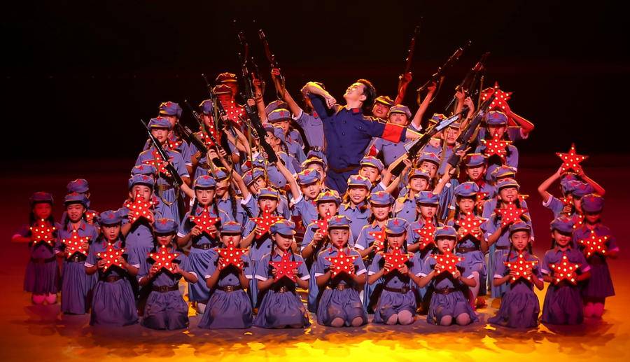 為人民抒懷，為時(shí)代放歌——新時(shí)代文藝創(chuàng)作的光榮使命